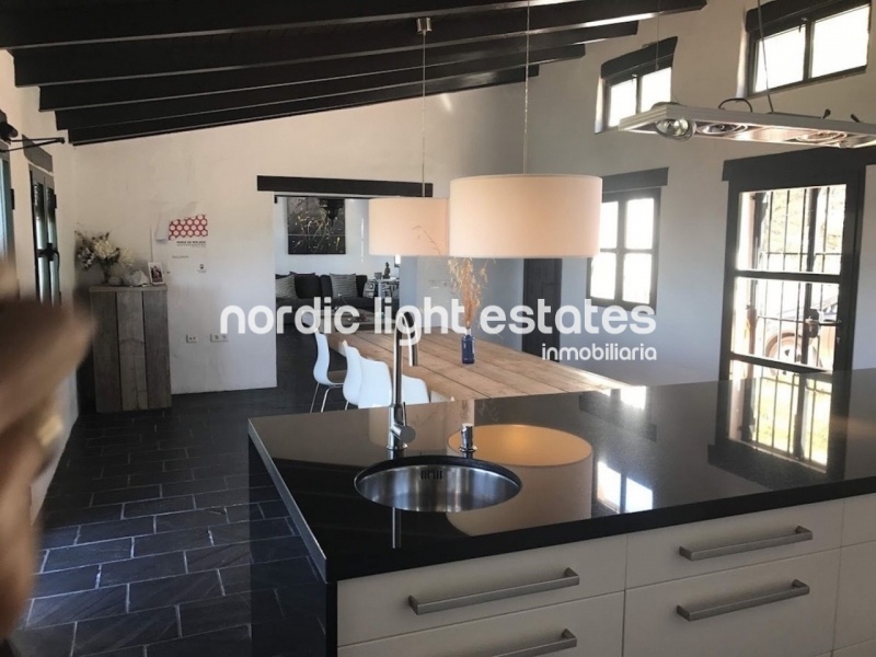 Extravagante villa de campo de estilo ibicenco