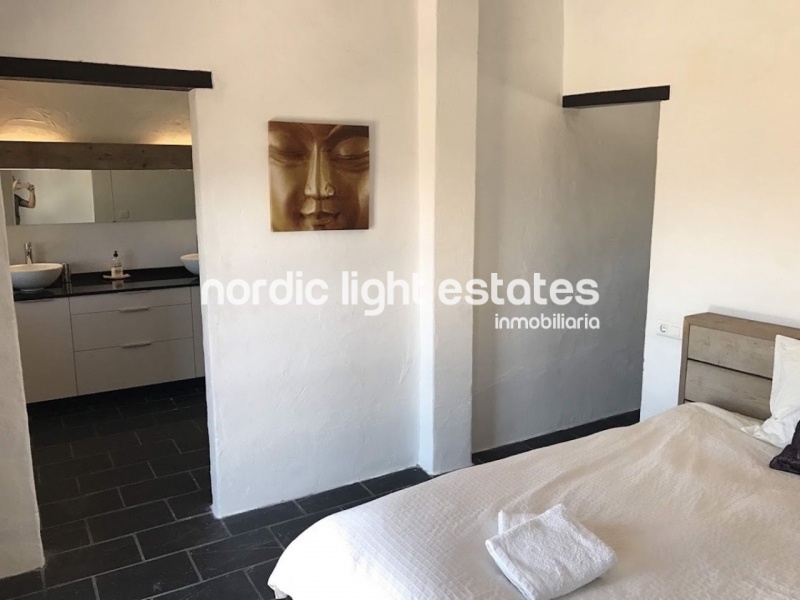 Extravagante villa de campo de estilo ibicenco