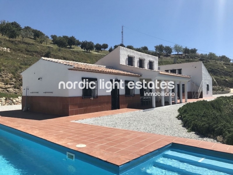 Extravagante villa de campo de estilo ibicenco