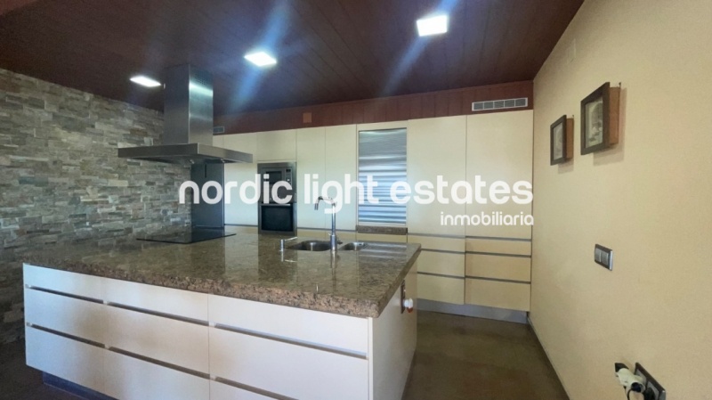 Beachfront apartment of 170 sqm 