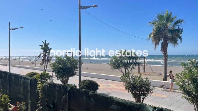 Beachfront apartment of 170 sqm 