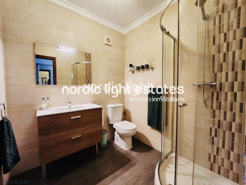 En el corazón de Nerja. Gran piso reformado de 3 dormitorios