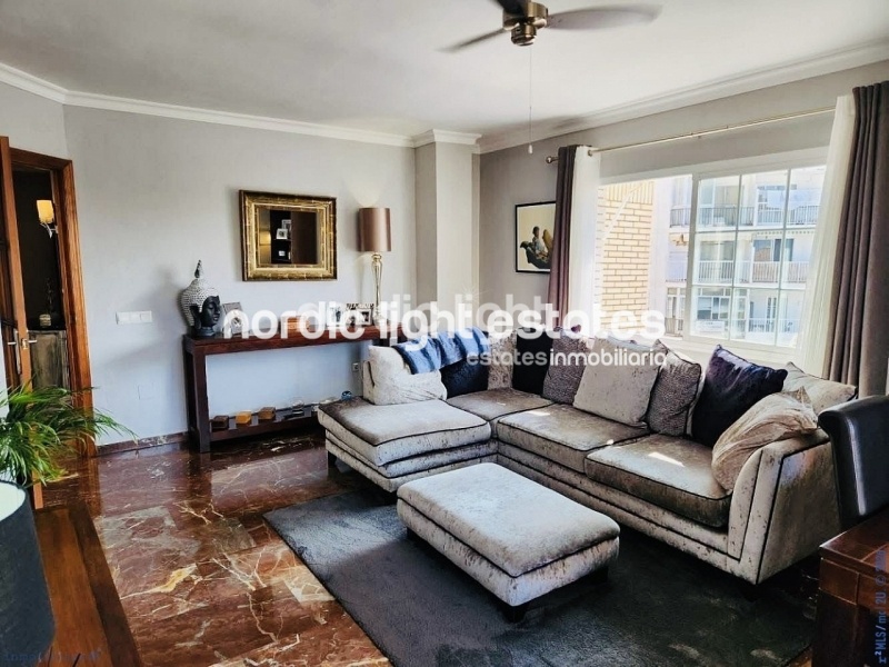 En el corazón de Nerja. Gran piso reformado de 3 dormitorios