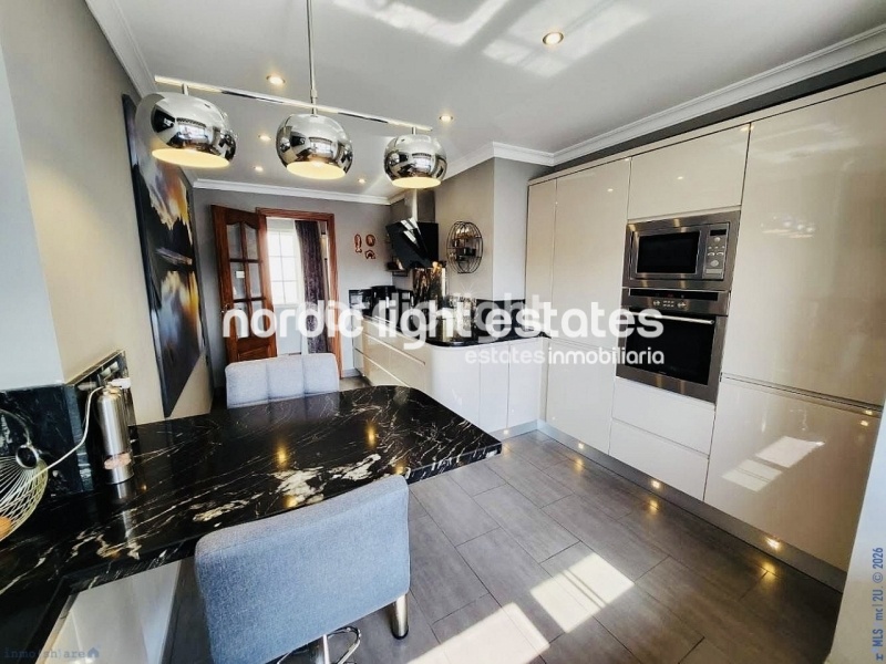 En el corazón de Nerja. Gran piso reformado de 3 dormitorios