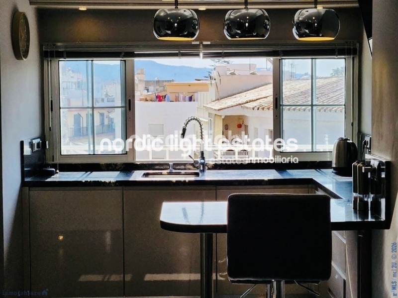 En el corazón de Nerja. Gran piso reformado de 3 dormitorios