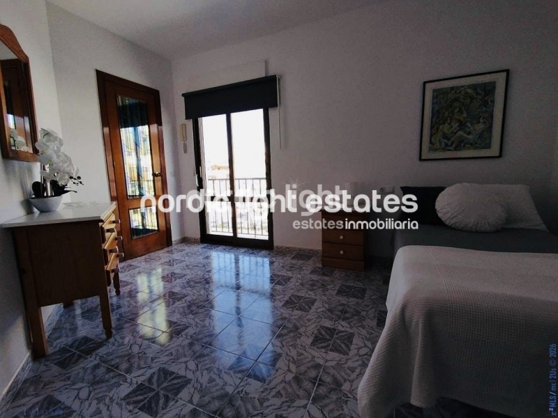 Spacious and bright apartment in the centre