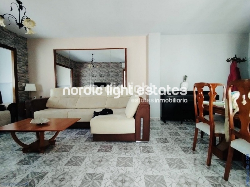 Spacious and bright apartment in the centre