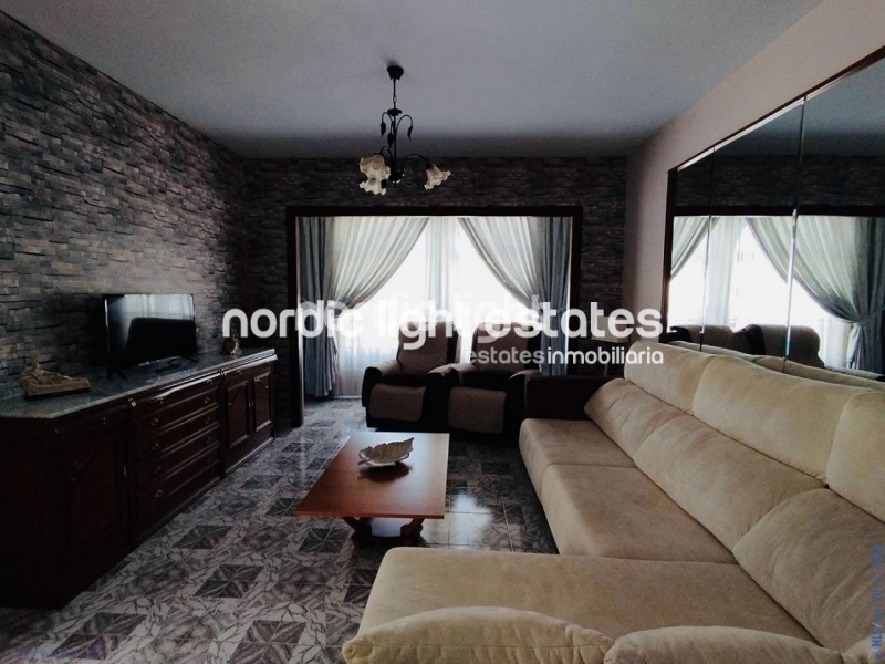 Spacious and bright apartment in the centre