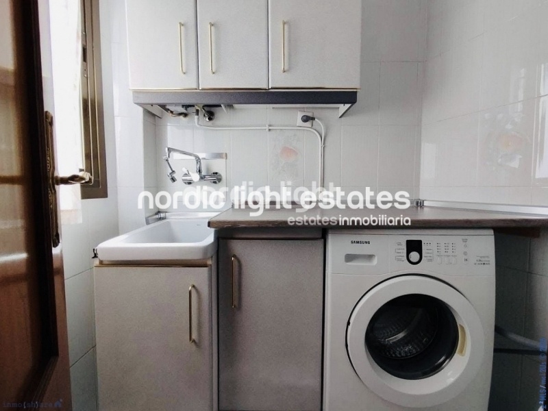 Spacious and bright apartment in the centre