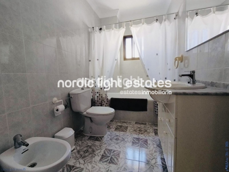 Spacious and bright apartment in the centre