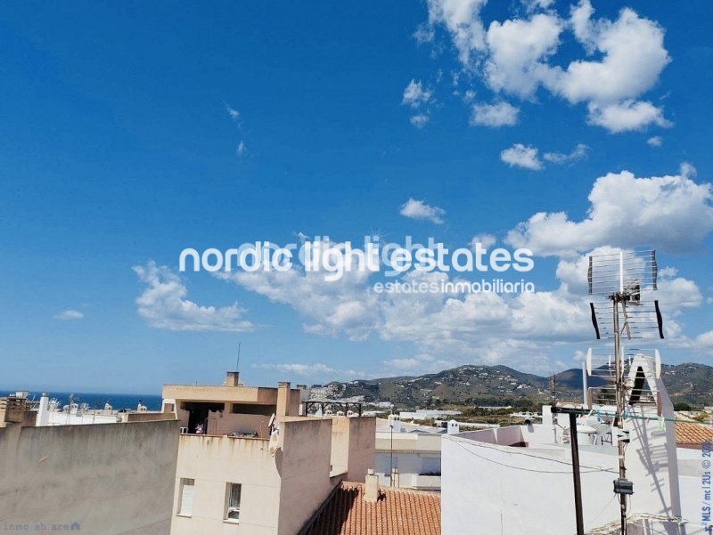 Spacious and bright apartment in the centre