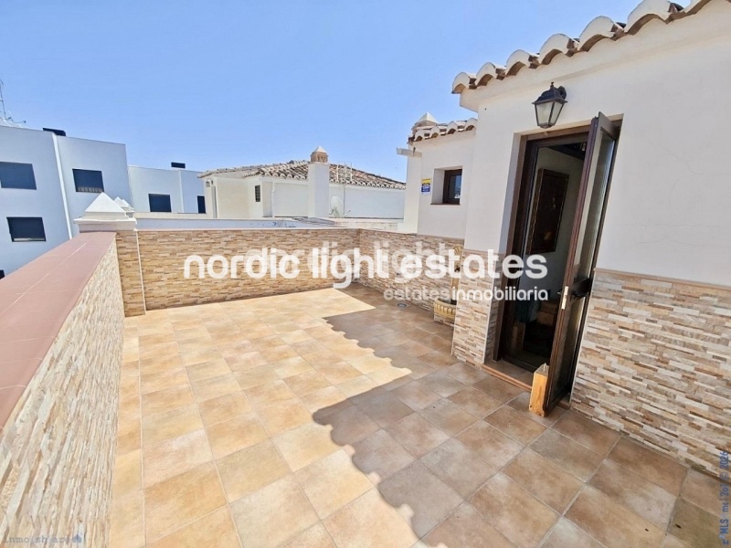 Duplex penthouse with lots of big terraces and 2 parking spaces 