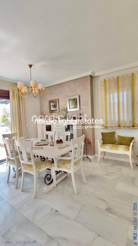 Duplex penthouse with lots of big terraces and 2 parking spaces 