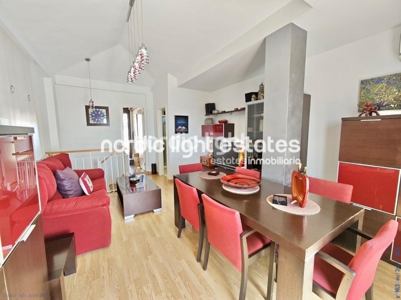 Duplex penthouse with lots of big terraces and 2 parking spaces 