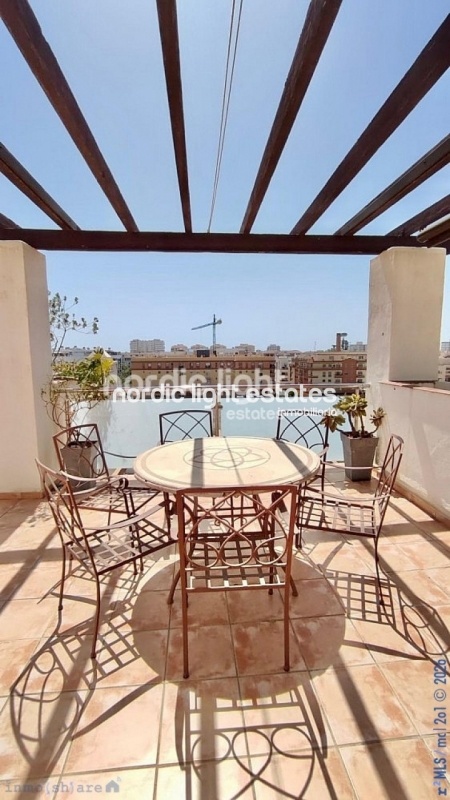 Duplex penthouse with lots of big terraces and 2 parking spaces 