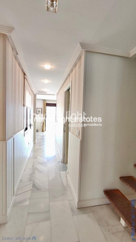 Duplex penthouse with lots of big terraces and 2 parking spaces 