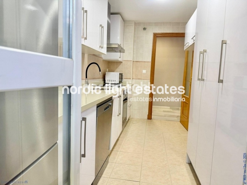 Elegante apartamento de esquina con terraza de 100m2