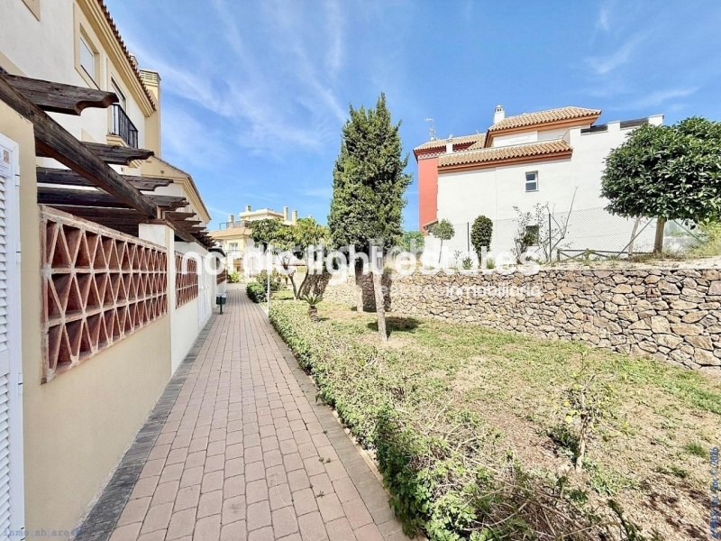 Elegante apartamento de esquina con terraza de 100m2