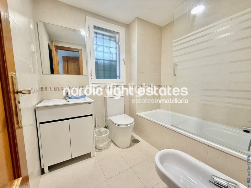 Elegante apartamento de esquina con terraza de 100m2