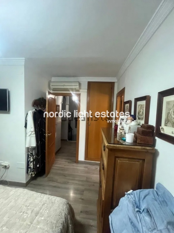 Lovely and spacious townhouse with garage in los Prados