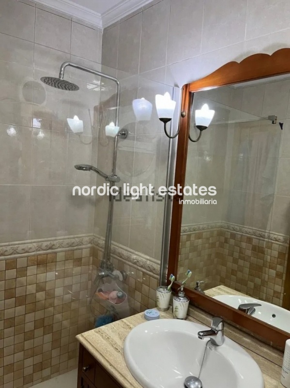 Lovely and spacious townhouse with garage in los Prados