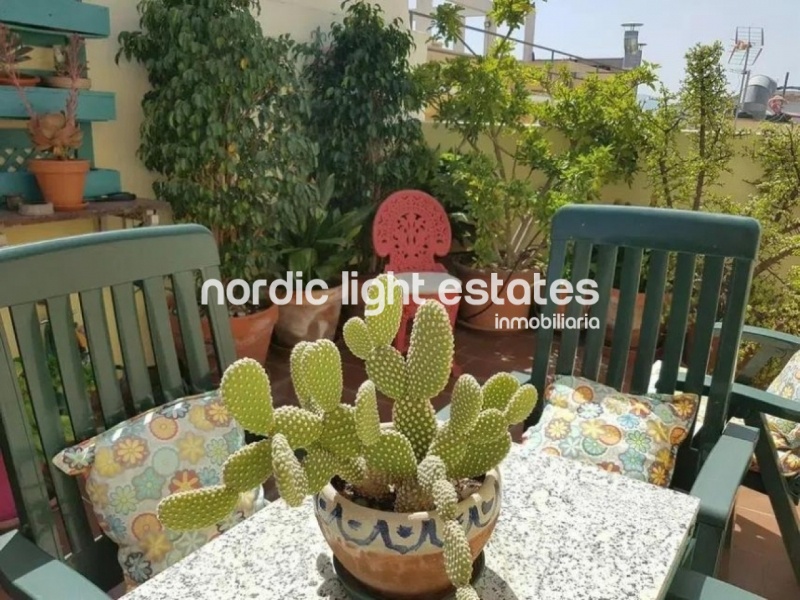 Impresionante ático con amplia terraza y licencia turística activa