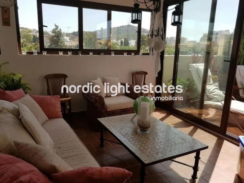 Impresionante ático con amplia terraza y licencia turística activa