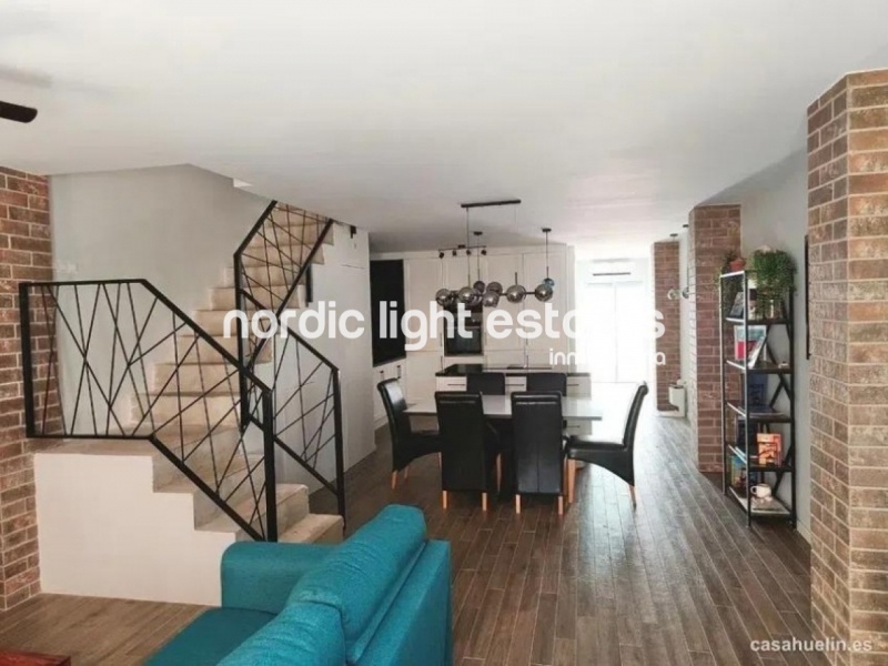 Elegant fully renovated townhouse in Huelin
