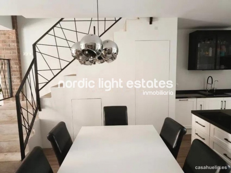 Elegant fully renovated townhouse in Huelin