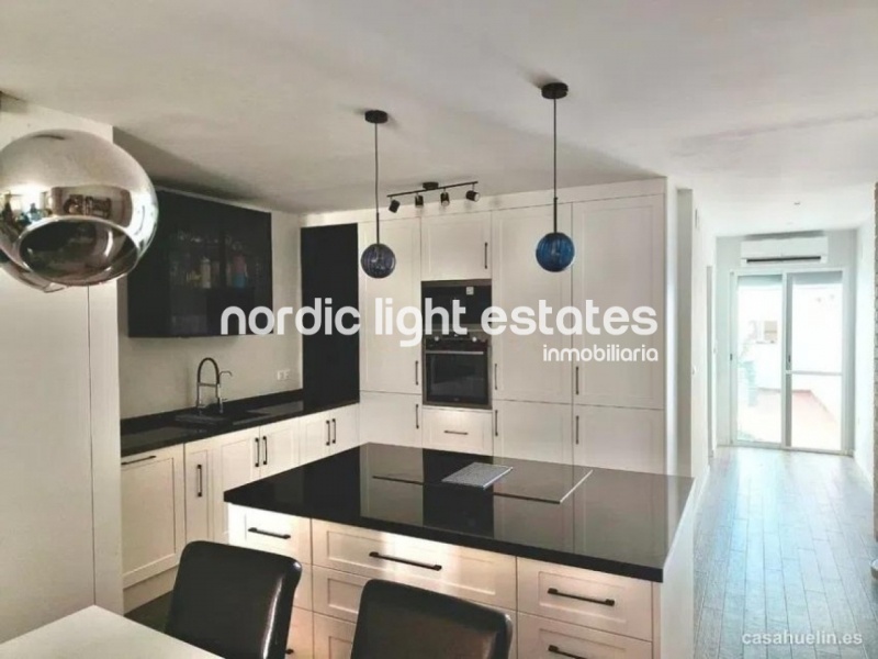 Elegant fully renovated townhouse in Huelin