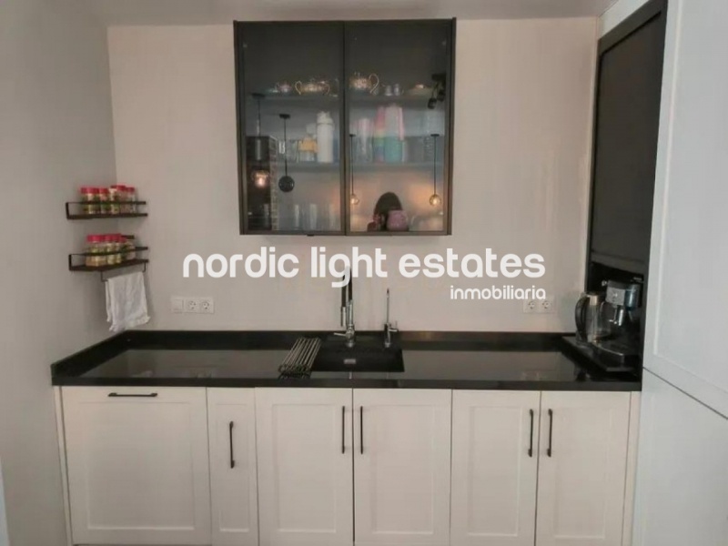 Elegant fully renovated townhouse in Huelin