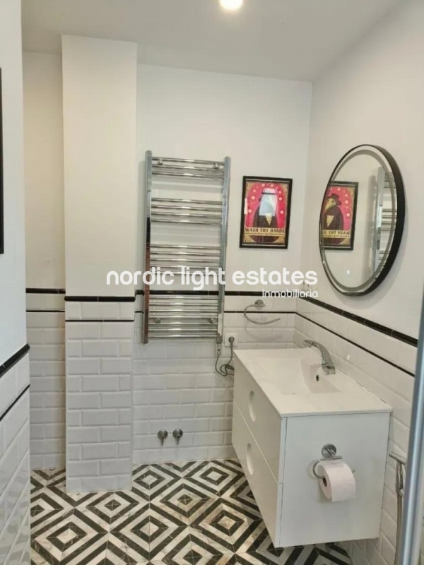 Elegant fully renovated townhouse in Huelin
