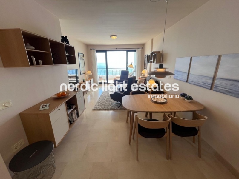 Moderno apartamento con impresionantes vistas al mar 