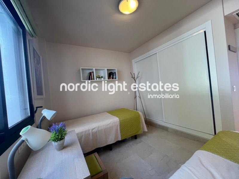 Moderno apartamento con impresionantes vistas al mar 