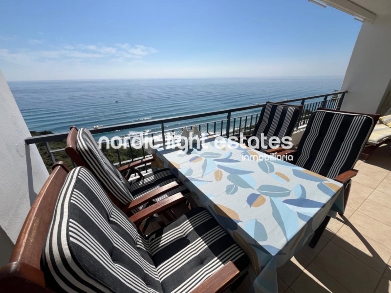 Moderno apartamento con impresionantes vistas al mar 