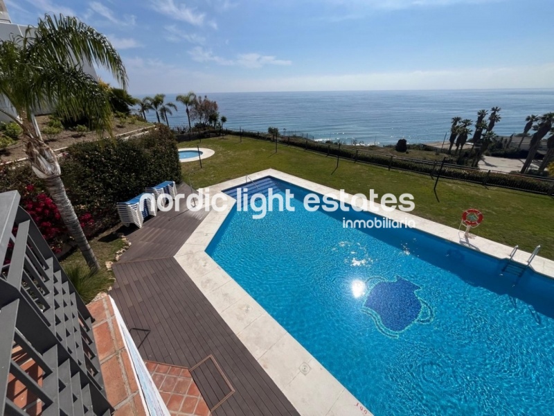 Moderno apartamento con impresionantes vistas al mar 