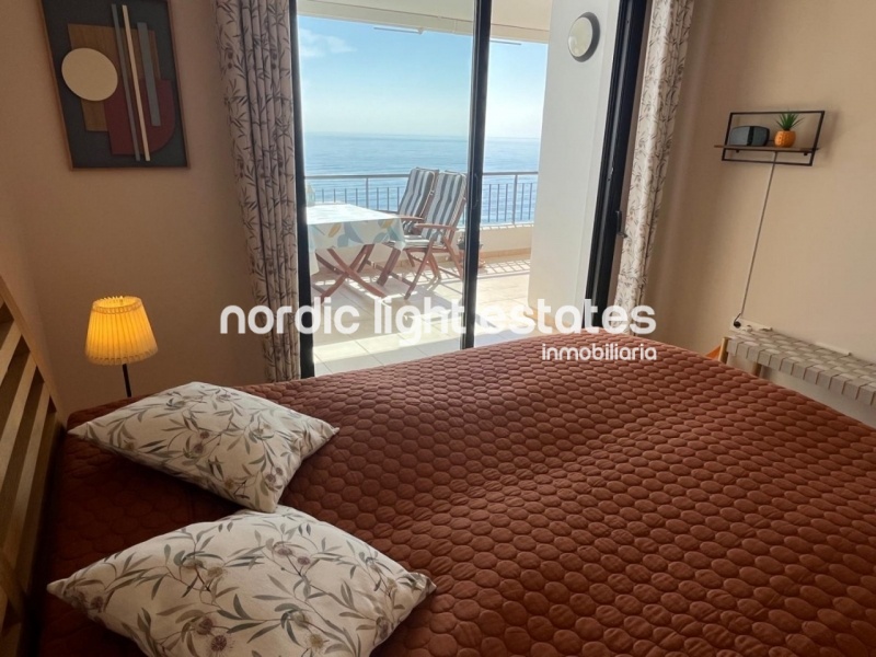 Moderno apartamento con impresionantes vistas al mar 