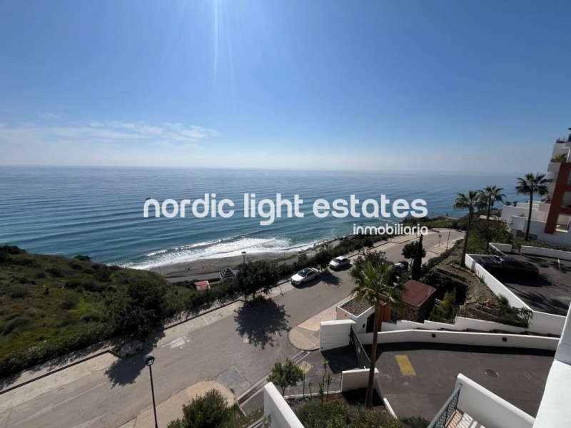 Moderno apartamento con impresionantes vistas al mar 