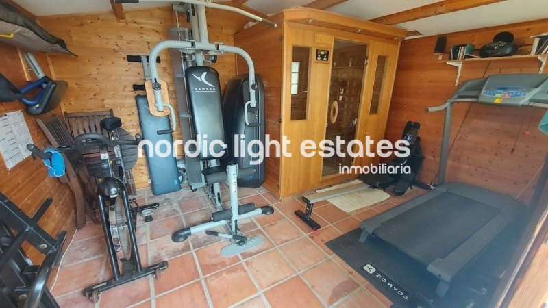 Impresionante villa de campo. Piscina, sauna, gimnasio 