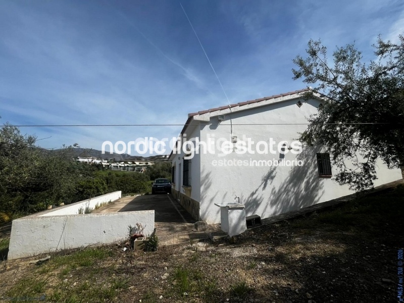 Casa de campo con un terreno de 19.274m2