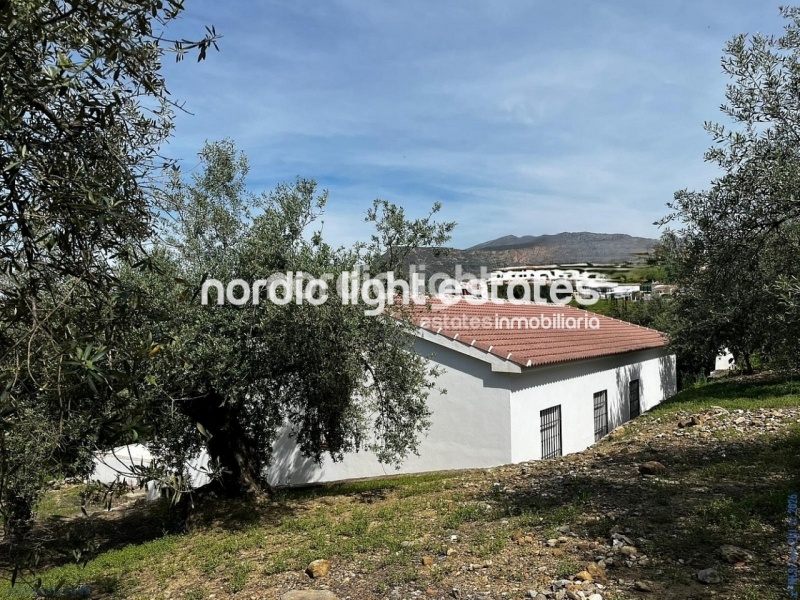 Casa de campo con un terreno de 19.274m2