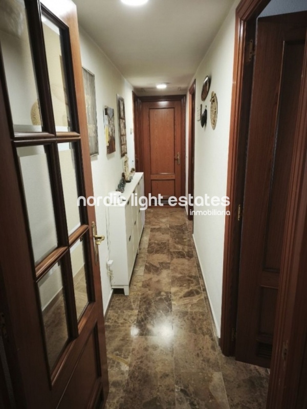 Piso con plaza de garaje, trastero, piscina y gimnasio 