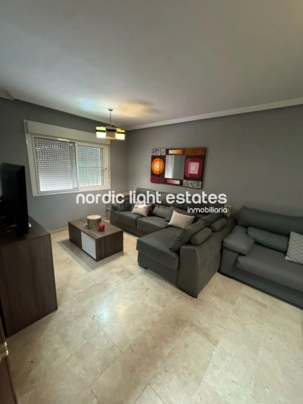 Chalet adosado con 3 terrazas grandes