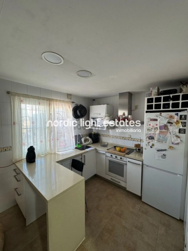 Chalet adosado con 3 terrazas grandes