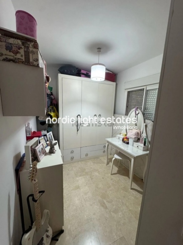 Chalet adosado con 3 terrazas grandes