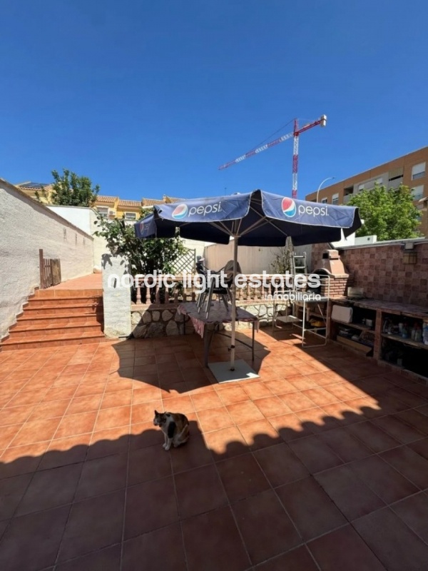 Chalet adosado con 3 terrazas grandes