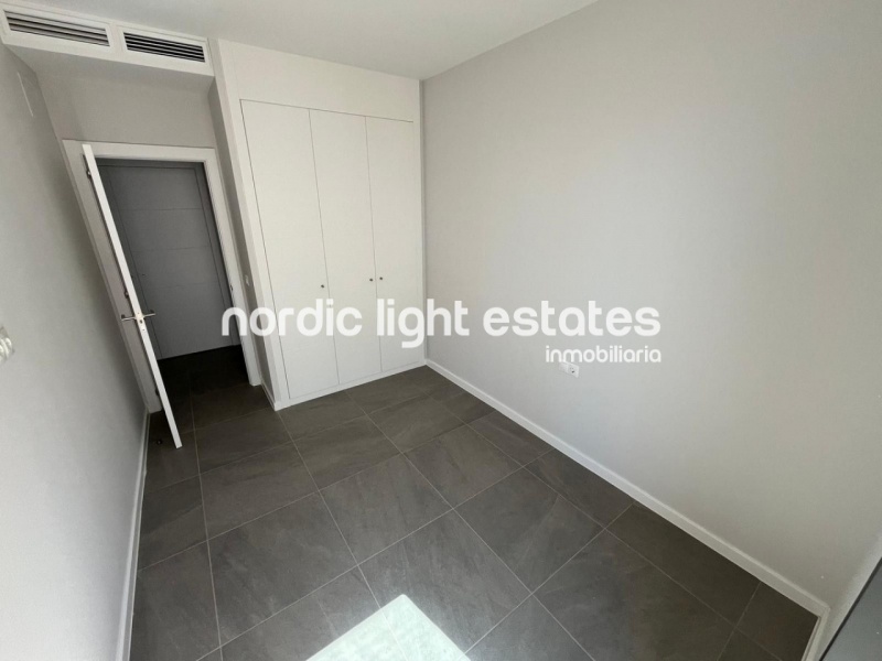 Modern and elegant newly built townhouse
