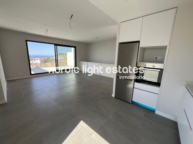 Modern and elegant newly built townhouse