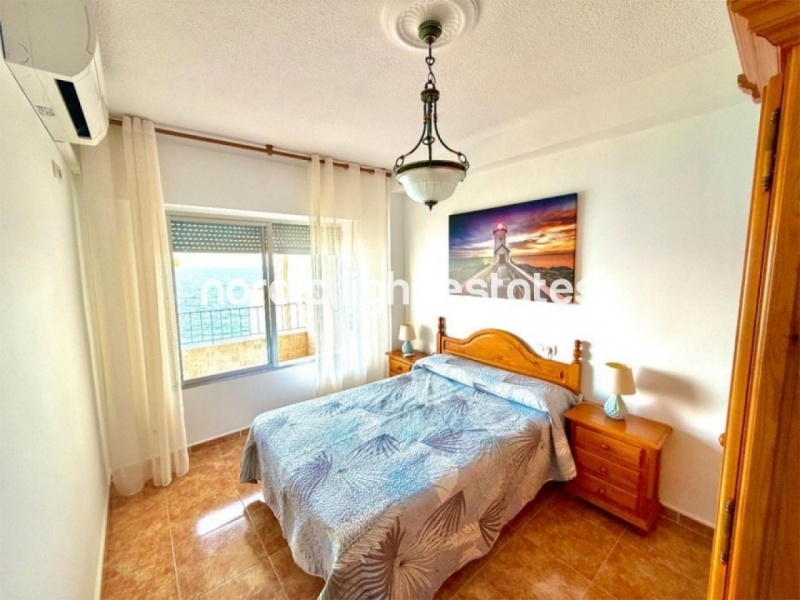 Beachfront apartment located on Paseo de Velilla