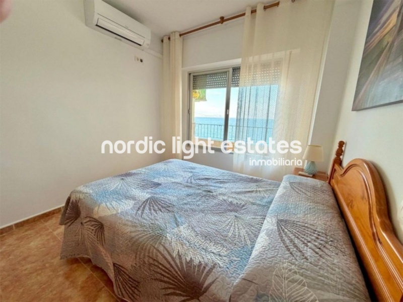 Beachfront apartment located on Paseo de Velilla